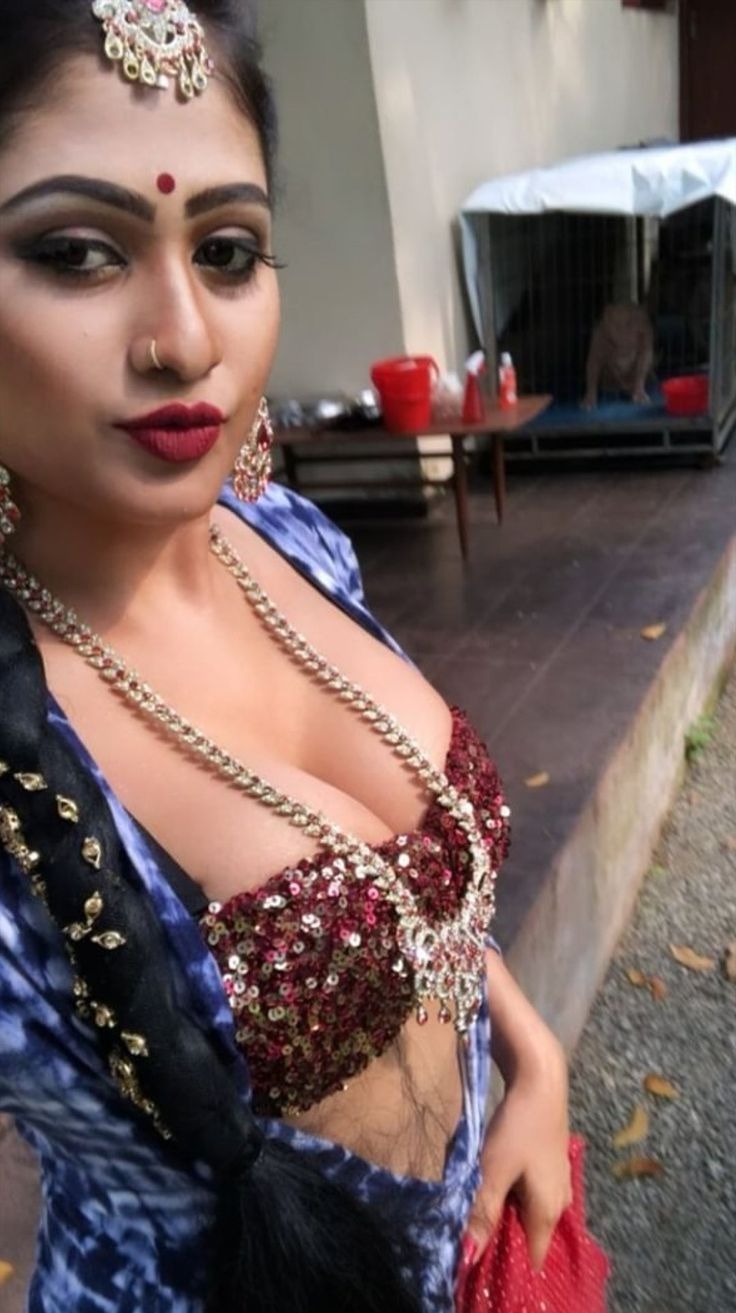 Piaumi Hansamali Tik Tok