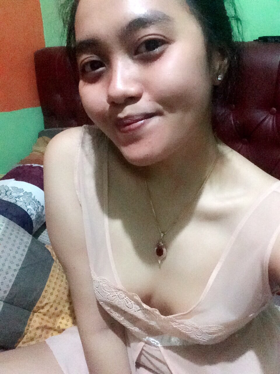 XXX NGENTOT CEWEK PANTAT BESAR CROT DI DALAM