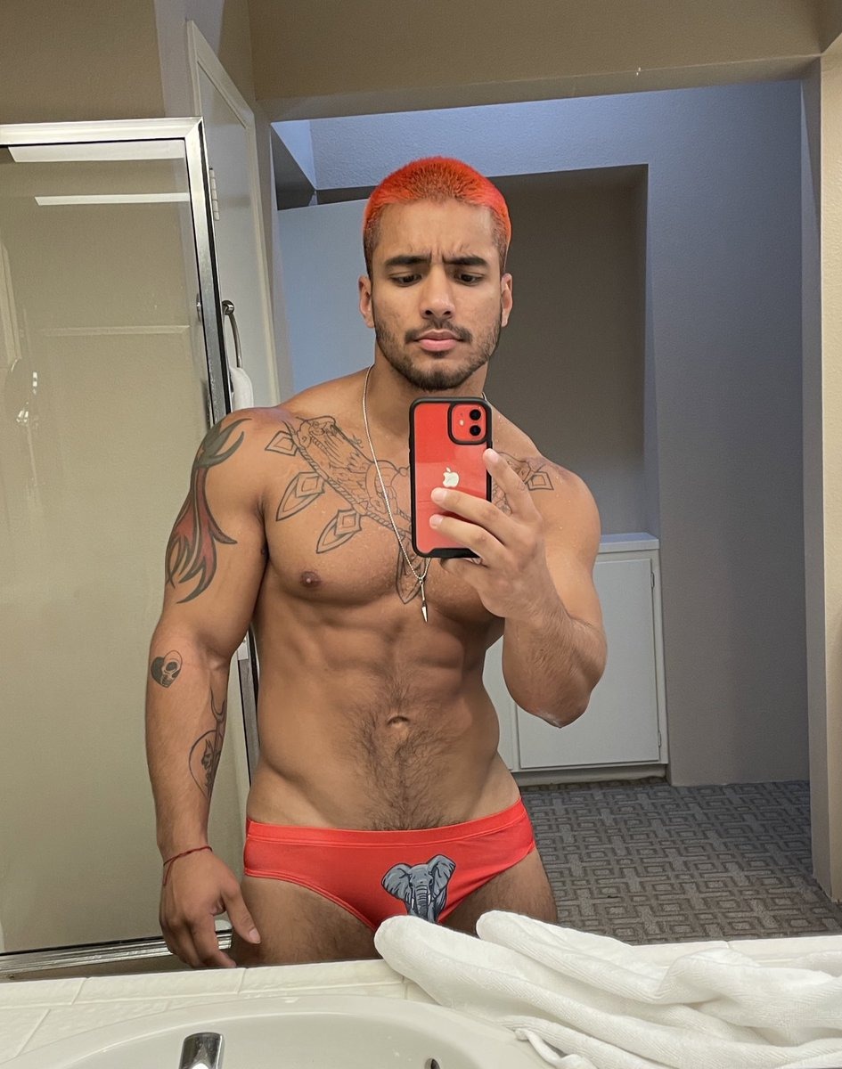 David Christian (71 photos)