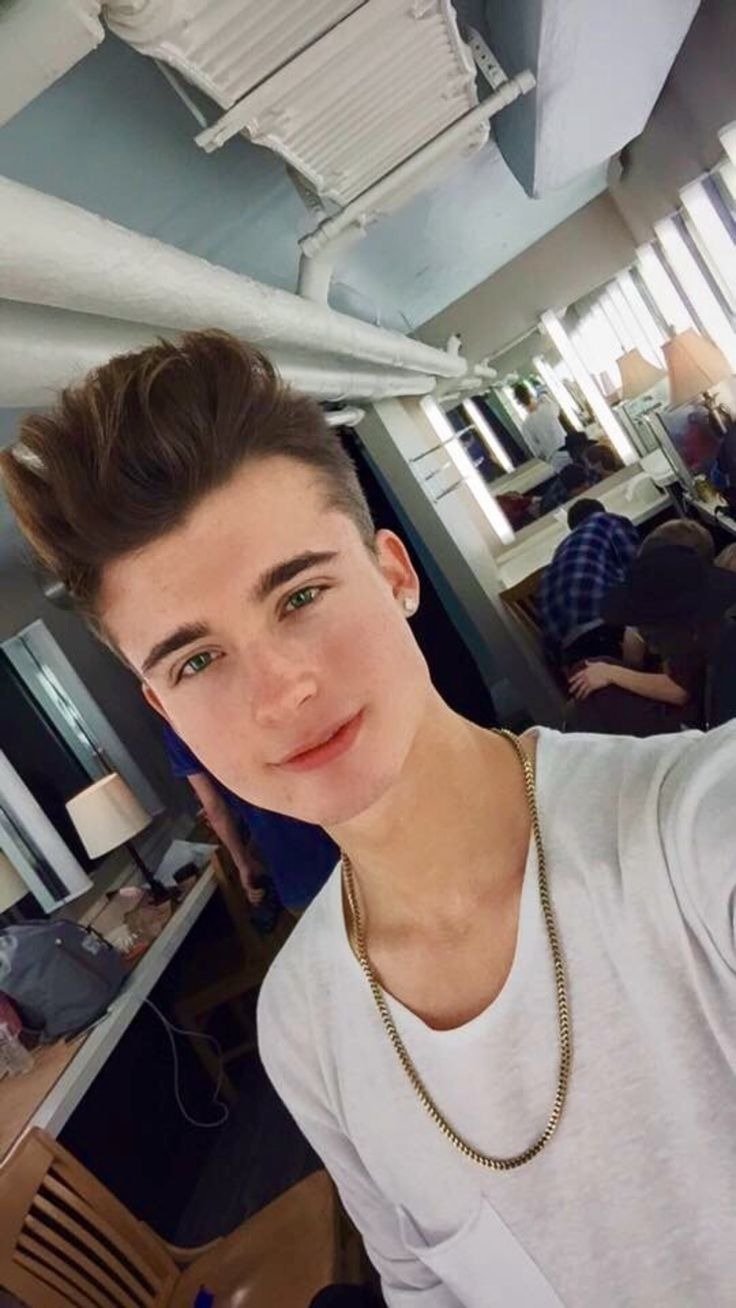 Froy Gutierrez with hearts overhead