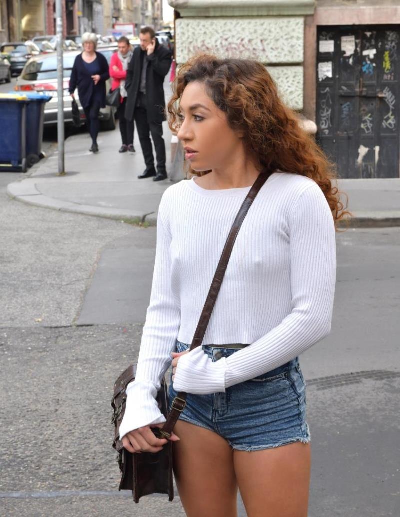 Melissa Clarke (Melissa Clarke)