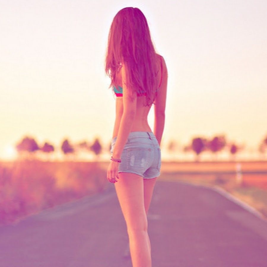 Rhythm in the composition of the easel winter forest