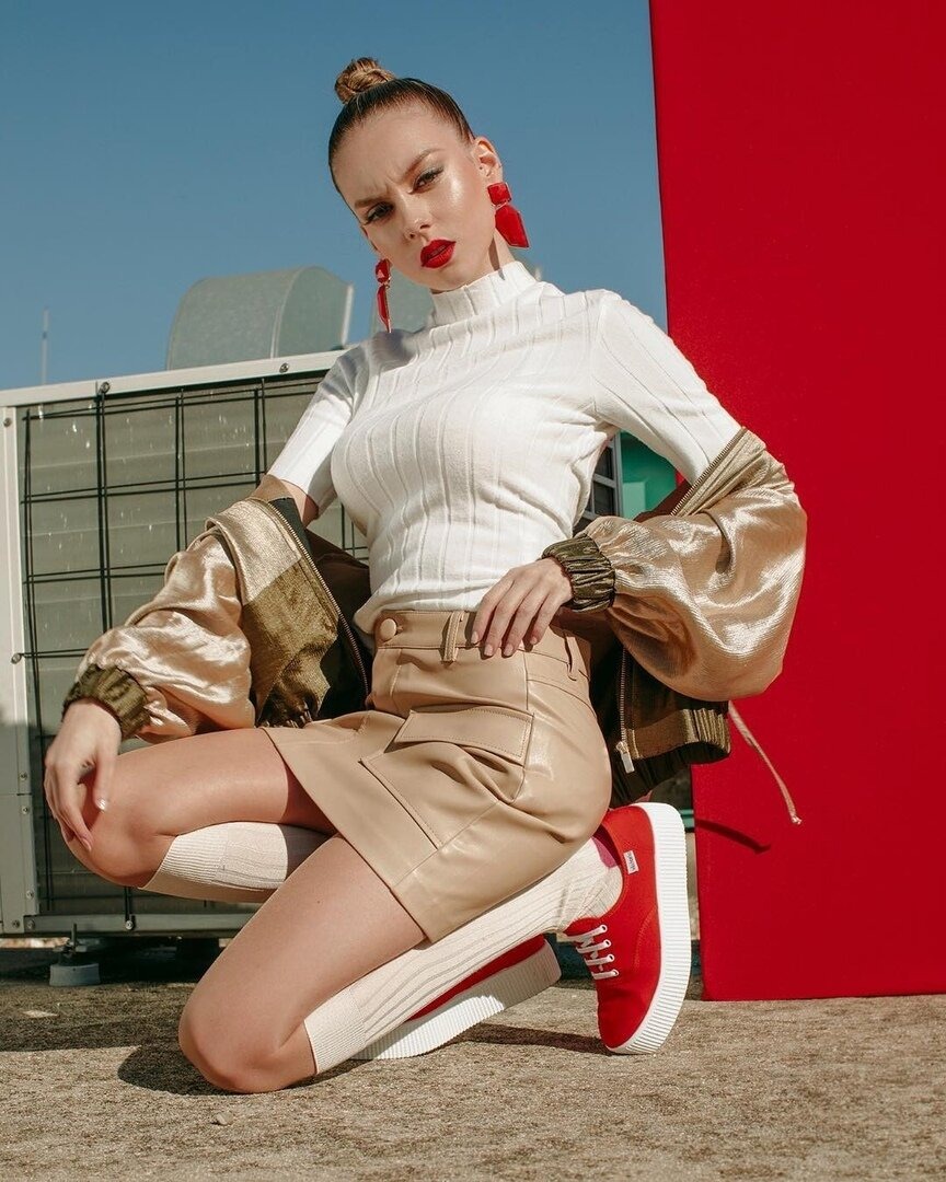 Эстер Экспозито горячие