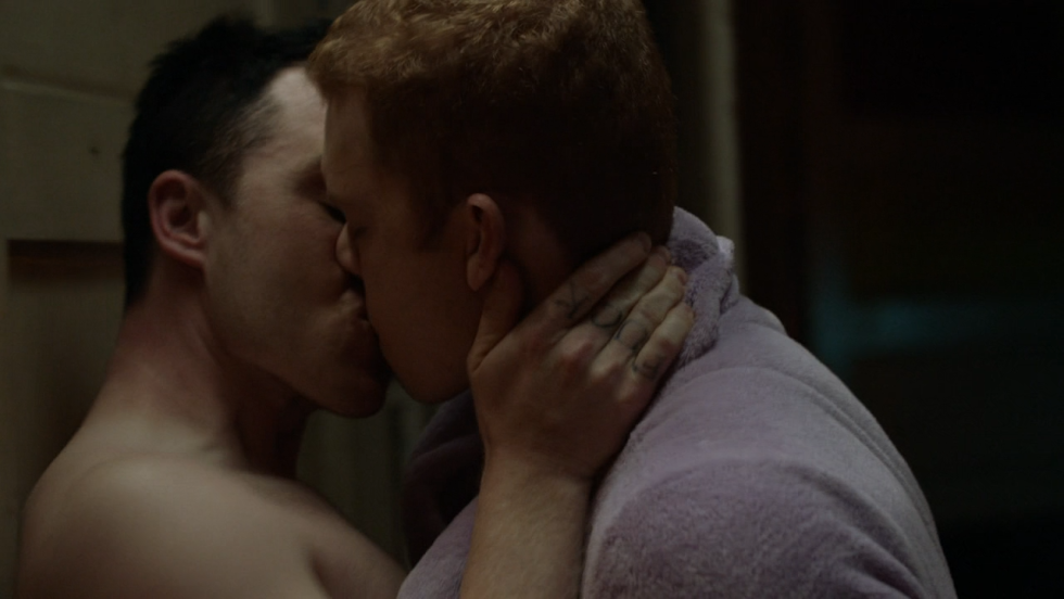 Shameless yen and Mickey kiss