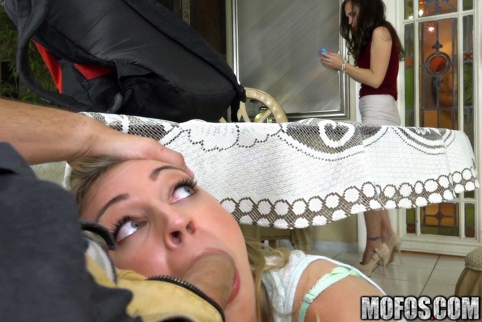 Cali Sparks Family Strokes Porn. Actresses GIF