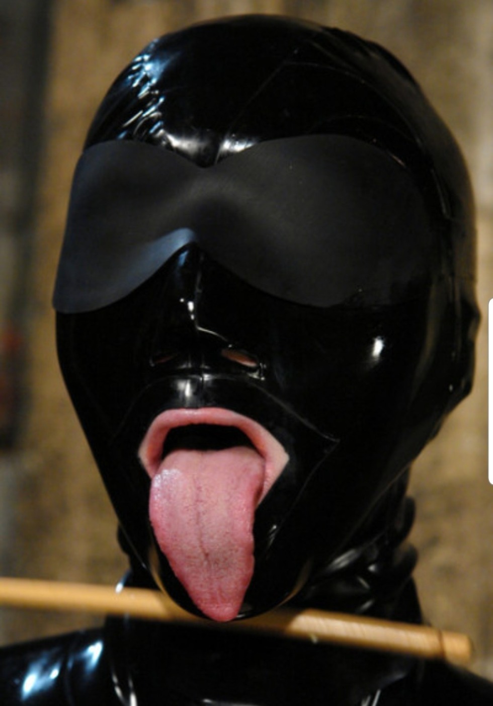 Latex mask slave