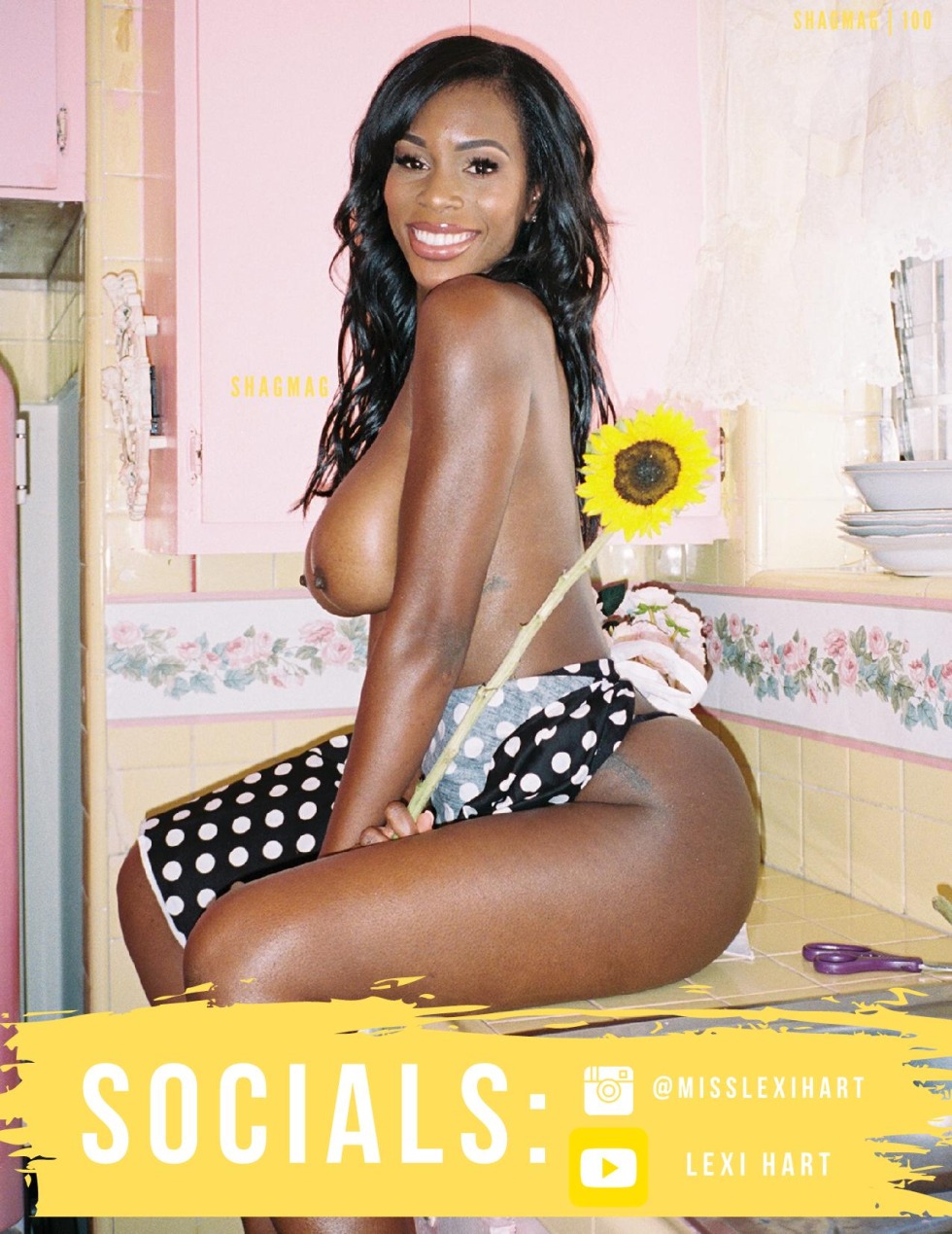 Julia Rose and Lexi Hart (Lexi Hart)