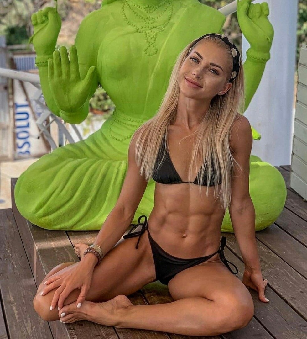 Anastasia Todoreska is naked