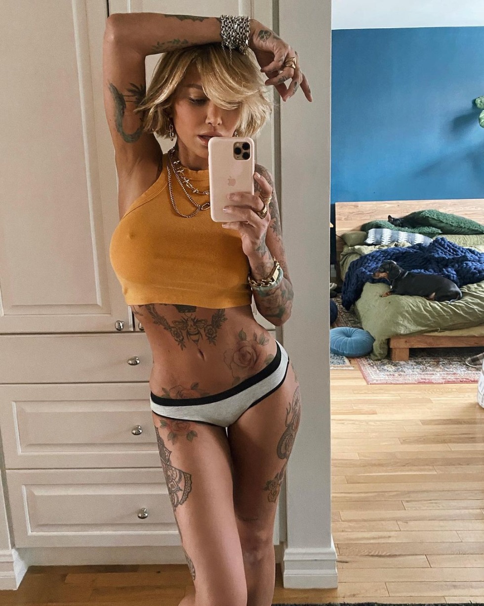 Tina Louise (Tina Louise) Naked