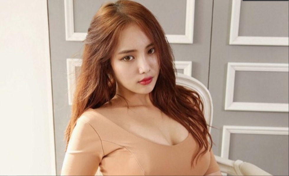 Sisca mellyana breast