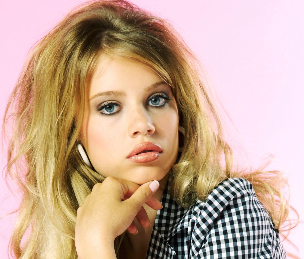 Xenia tchoumitcheva beach