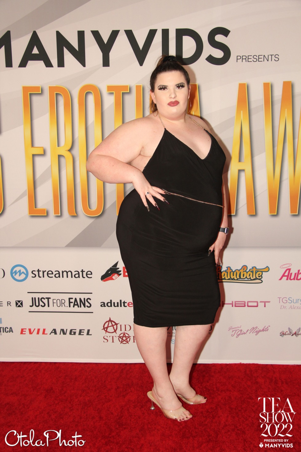 TRANSTRACTION MADAME Morgan Ejaculation