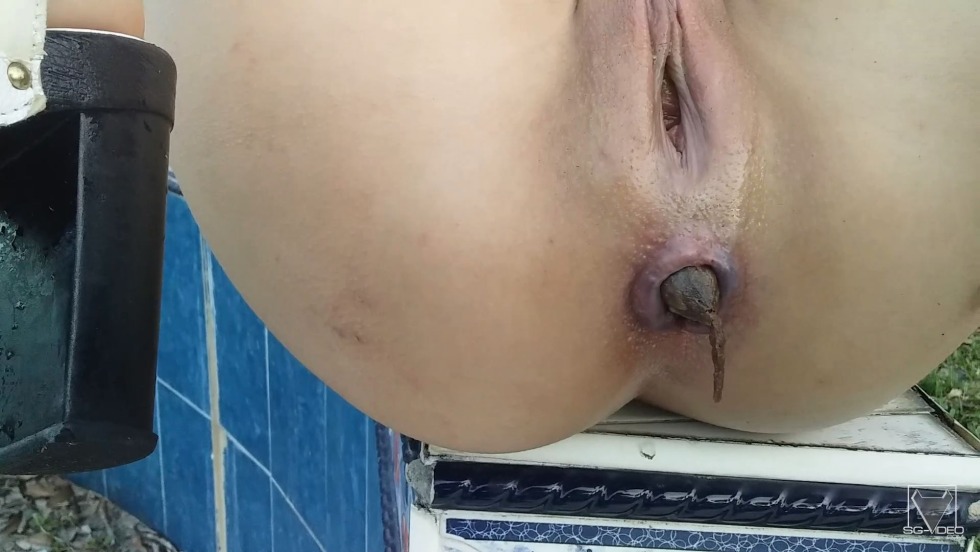 Shit Eating Brazilian Female Slaves Serves Scat Cleopatra