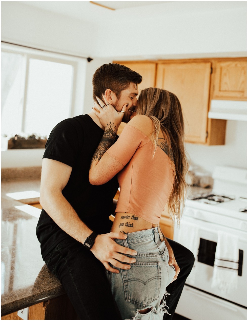 Stefani Seymour paws sons