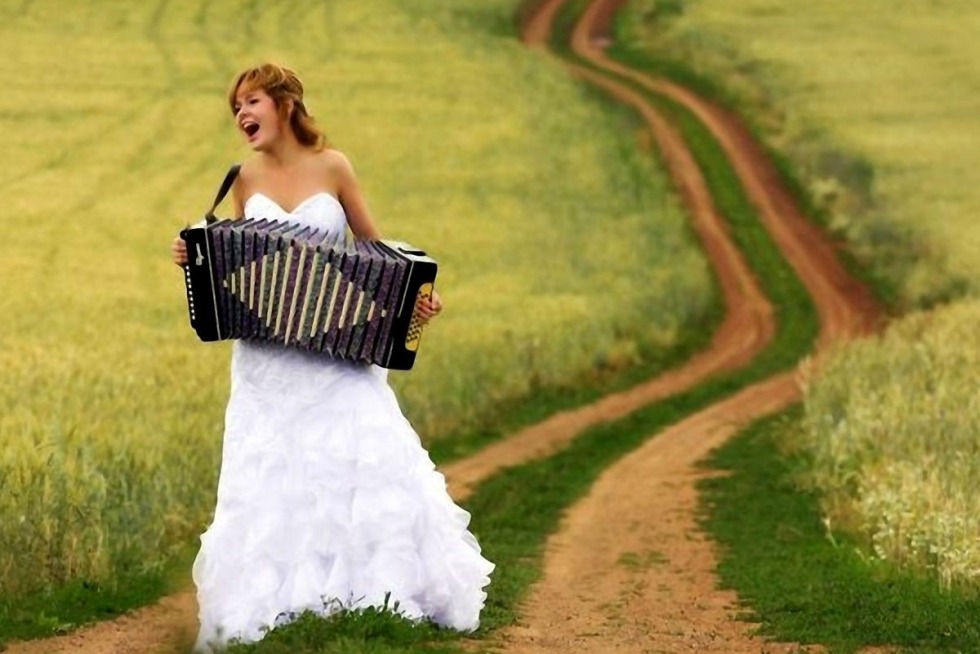 Baian bride in the field