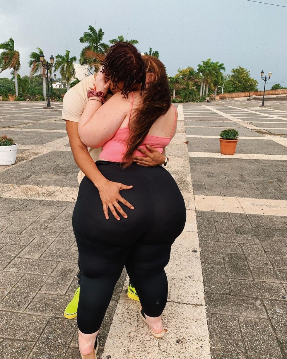 Caresses through jeans