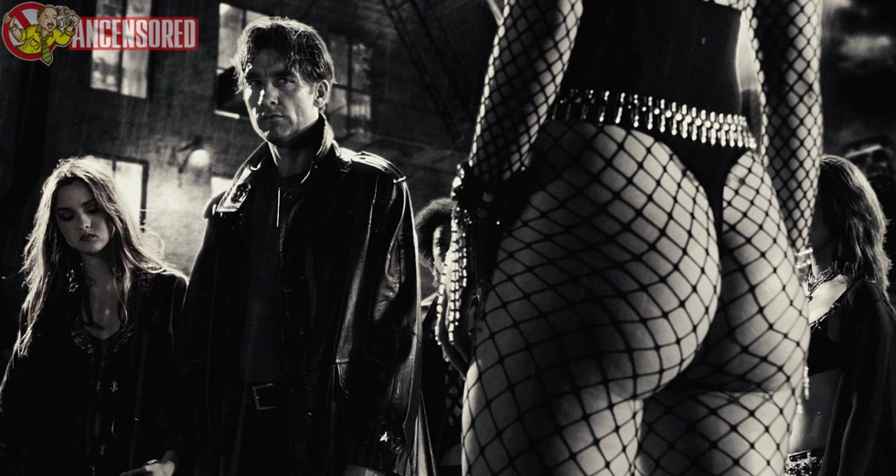 Eva Green City of Sins 2 in the bathroom