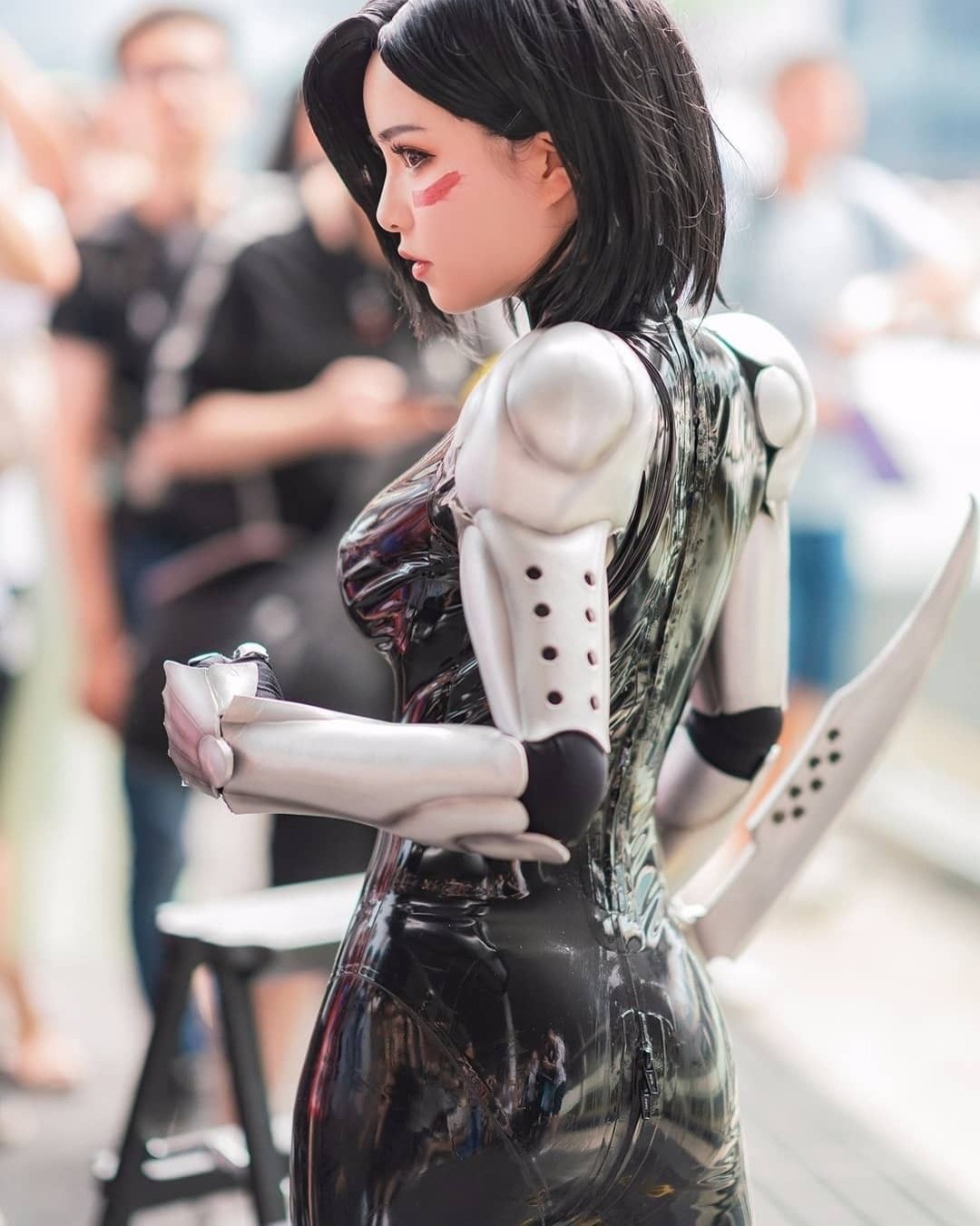 Adel Enel Portrait of a girl in fire