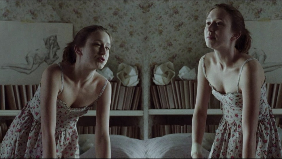 Actress Vera Farmiga Nude