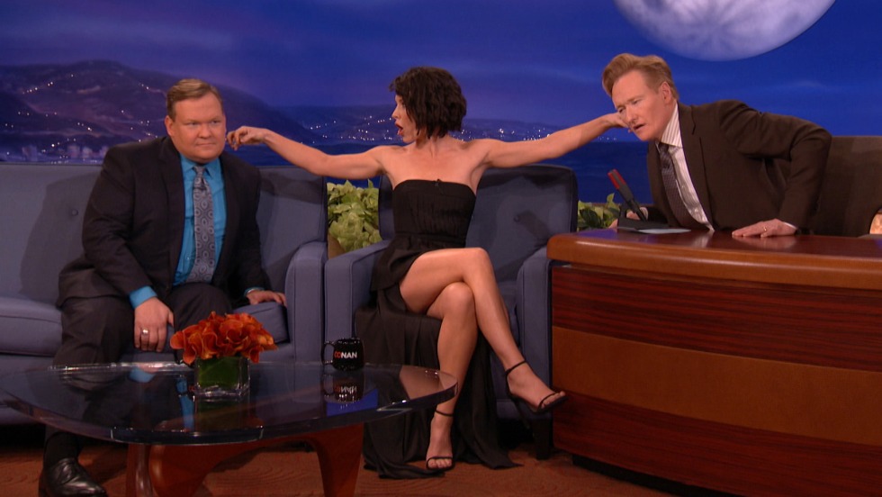 Evandelin Lilly in stockings