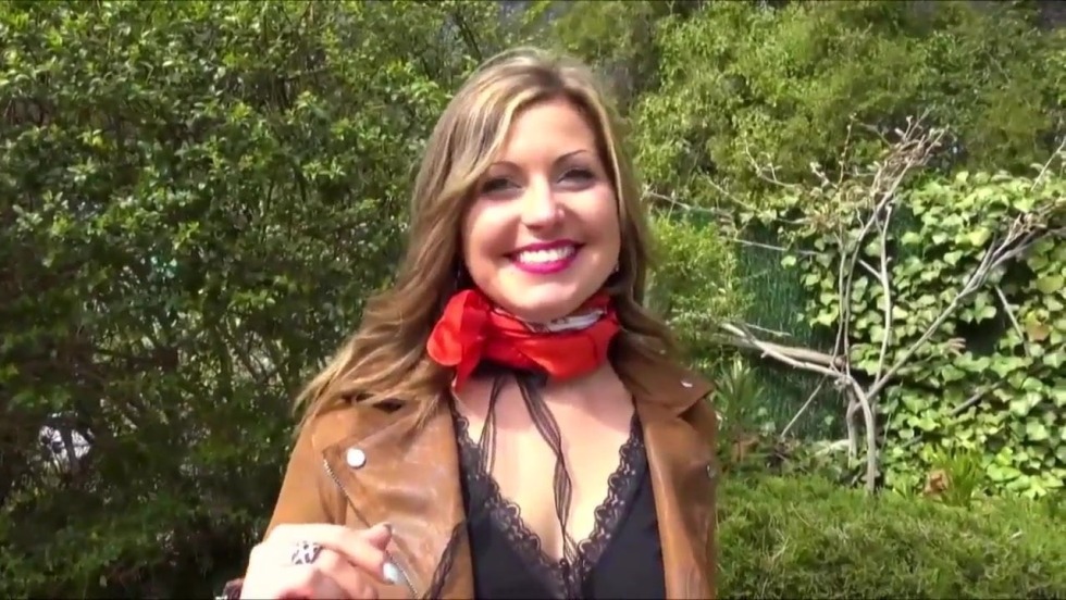 Jacquie et Michel TV Flora 32ans Son Tout Premier Black