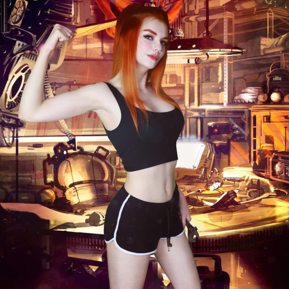 Caitlin Amouranth 18