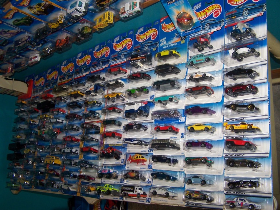 Regiment for the collection of cars Hot Wils