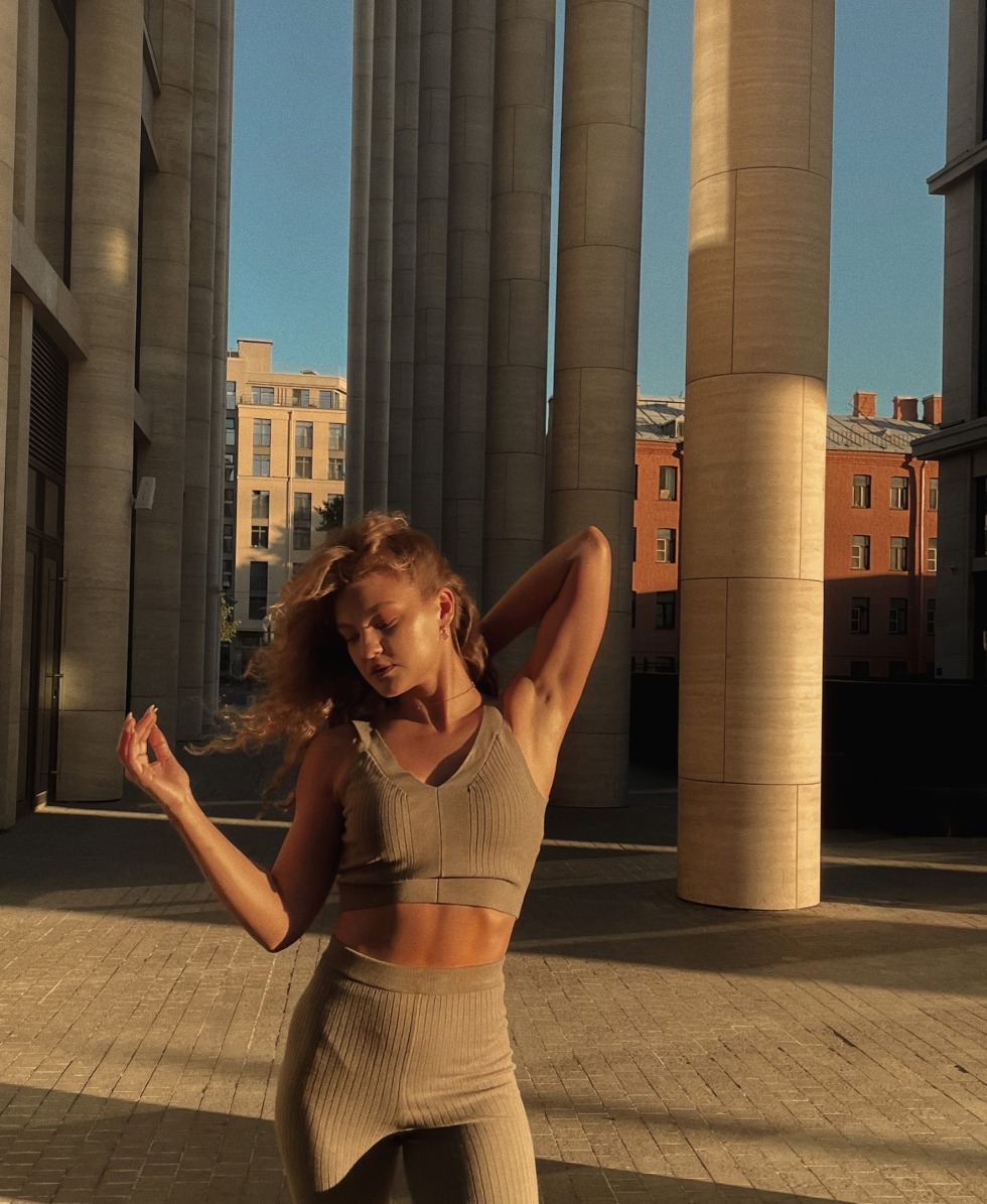 Anna Adamovich photo from the movie Buy me