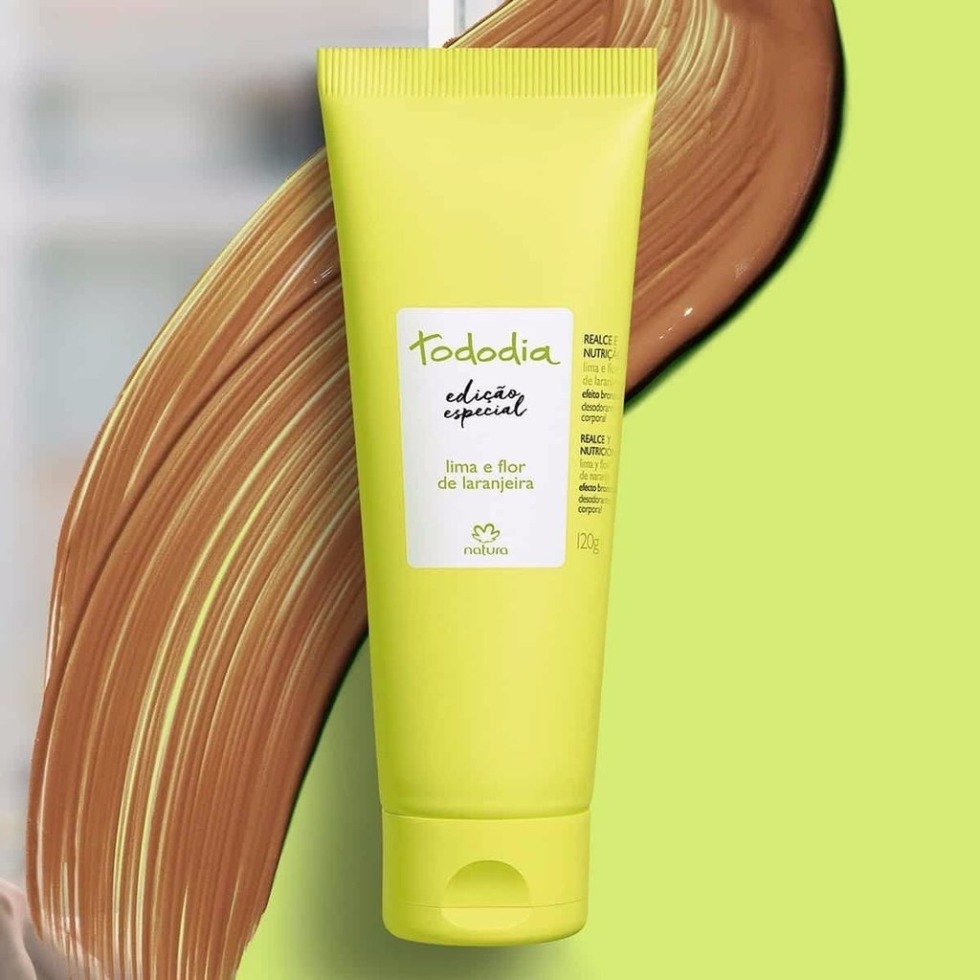 Blooming almonds of watercolor