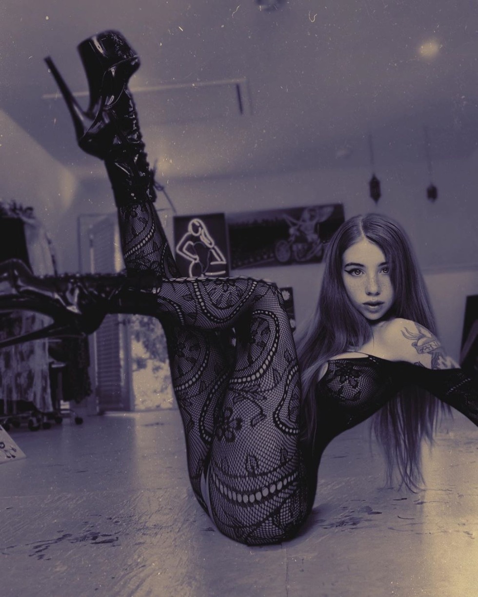 Coconut Kitty plums Diana Deets Naked