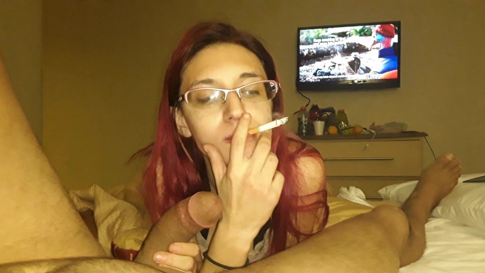 Smoking Fetish Galleries / Amateur Wife Smoking Naked