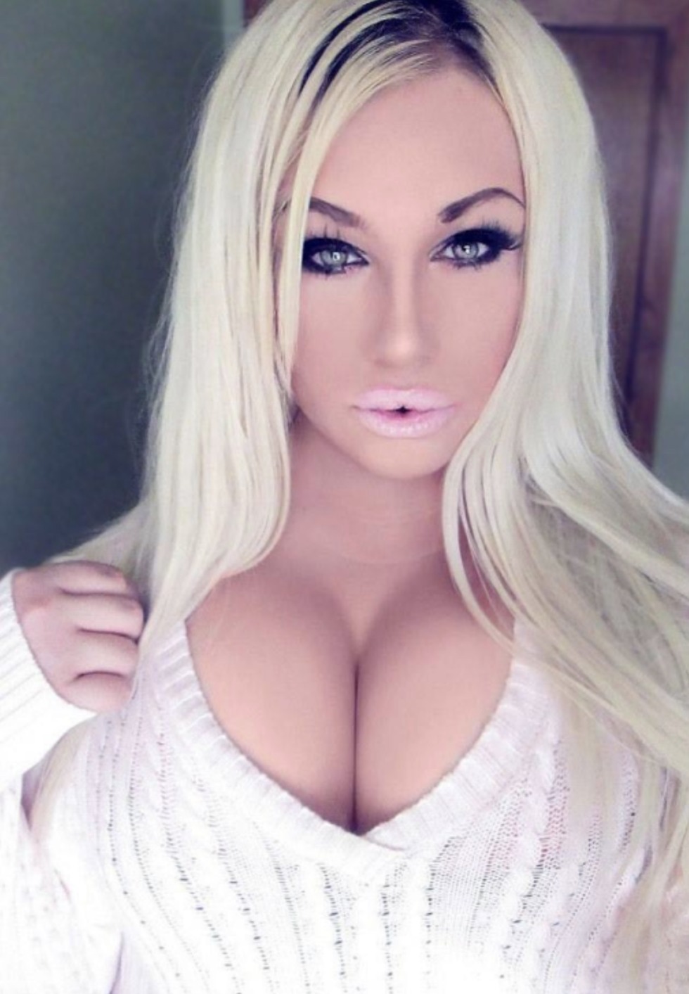 Alexis Ren Halloween