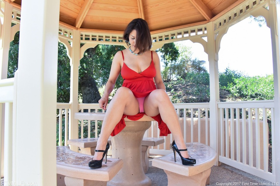 Sierra FTV Nude Solo