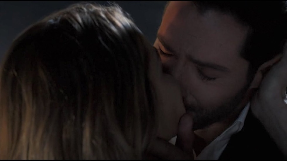 Tom Ellis and Lauren Jerman Kiss