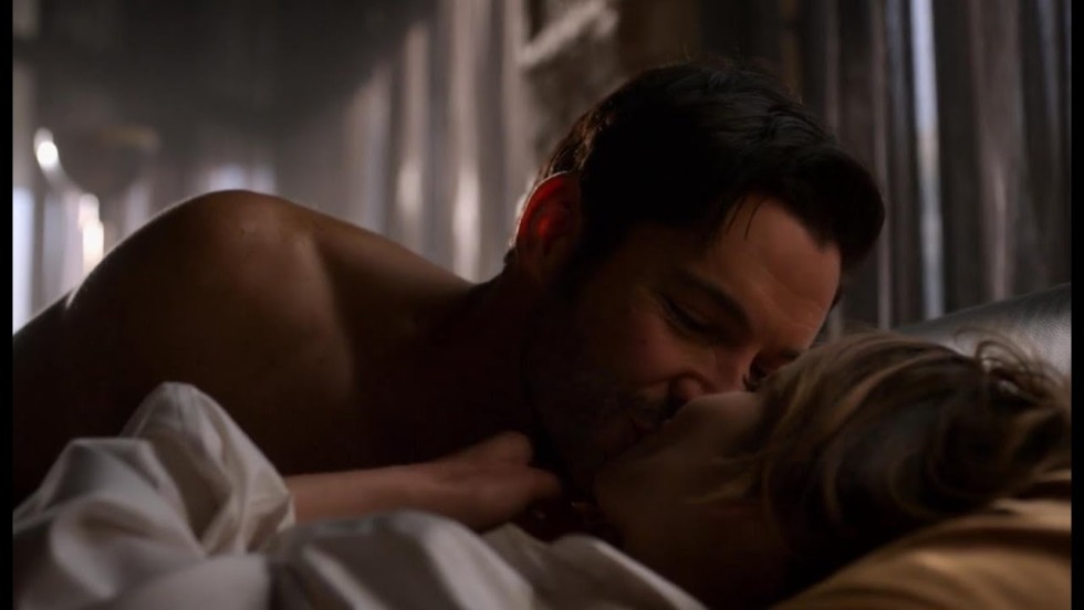 Series Lucifer Naked Scenes