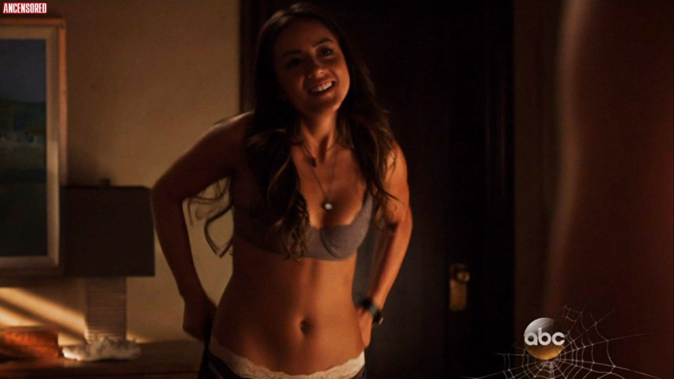 Naked Elizabeth Hensstidge Agents Shield