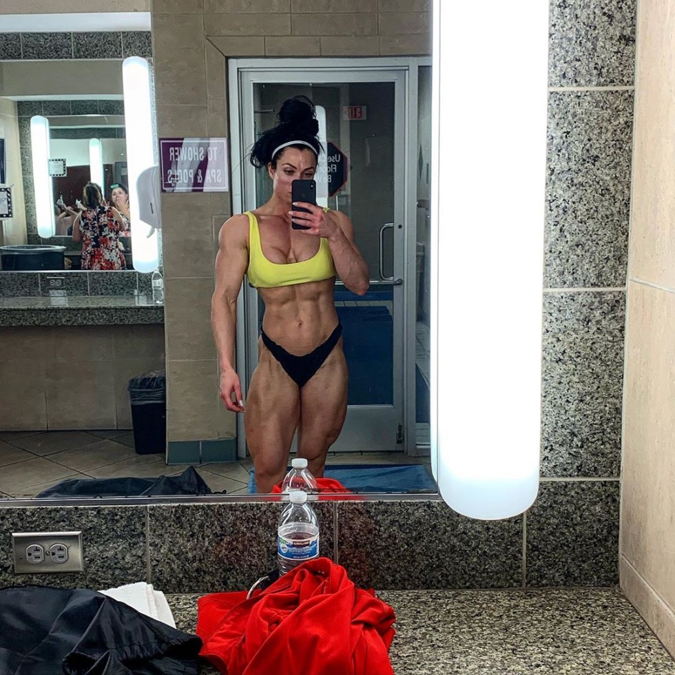 Mariana Angilery Topless