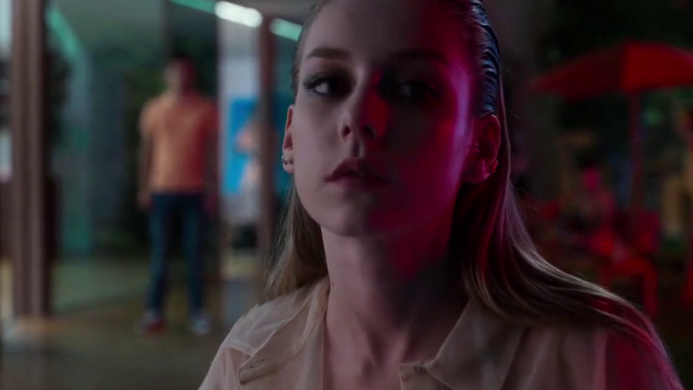 Эстер Экспозито горячие