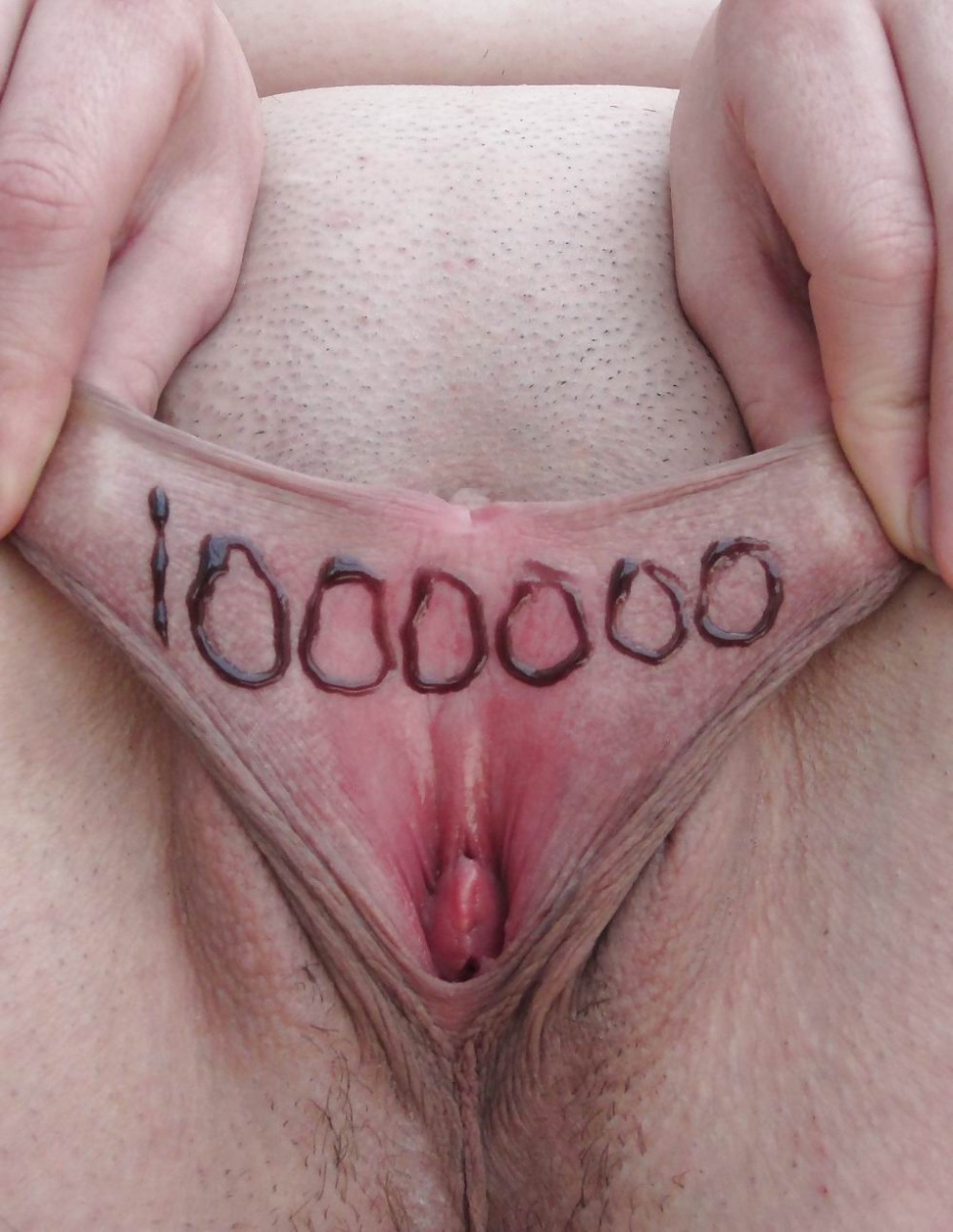 Naked women without limbs