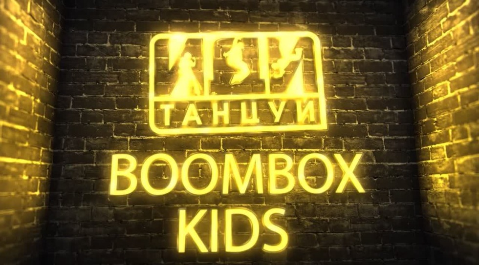 Anime girls with food