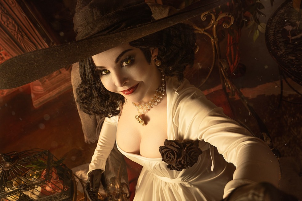 Resident Evil Village Lady Dimitresu Cosplay