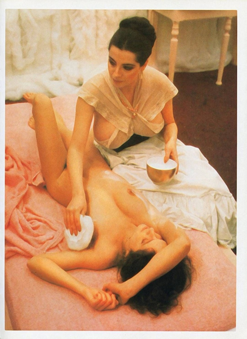 Donatella Damiani boobs