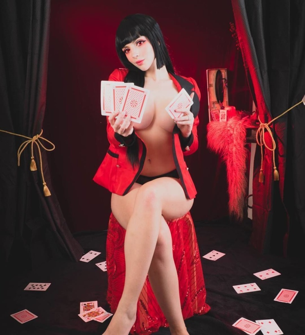 Helly Valentine Mad Isart Nude