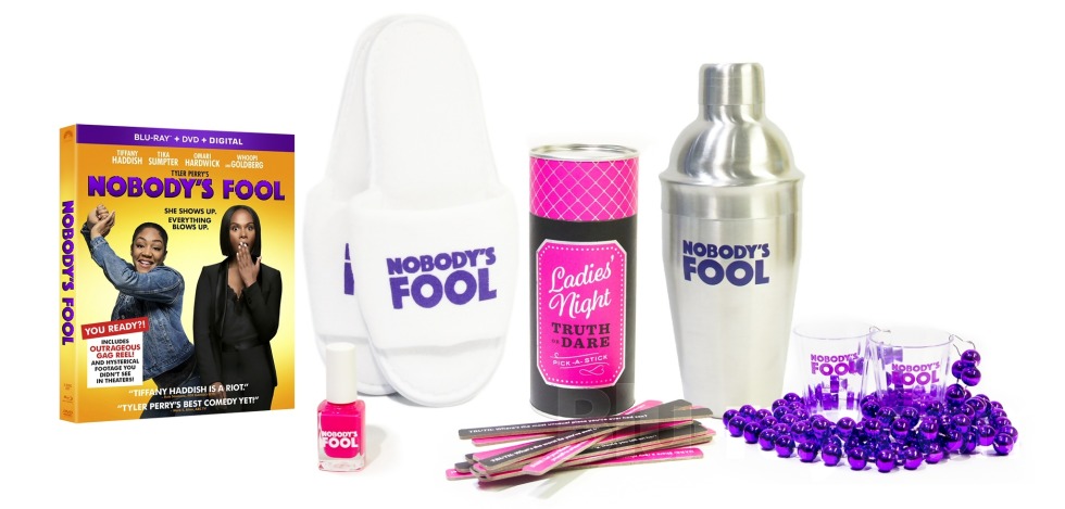 Alba Flores and Ursula Korbero