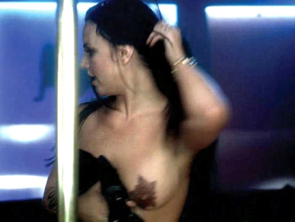 Brunette Brooklyn Gray Suck Two Cocks XXX