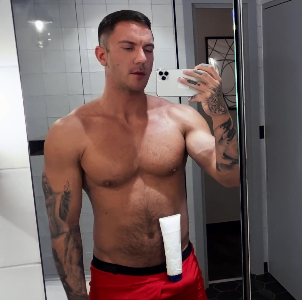 Stepson Cleaning Room Naked for His Daddy / Cute Boy / Massive Dick / UnCut / Big Dick / Teen / Kpop