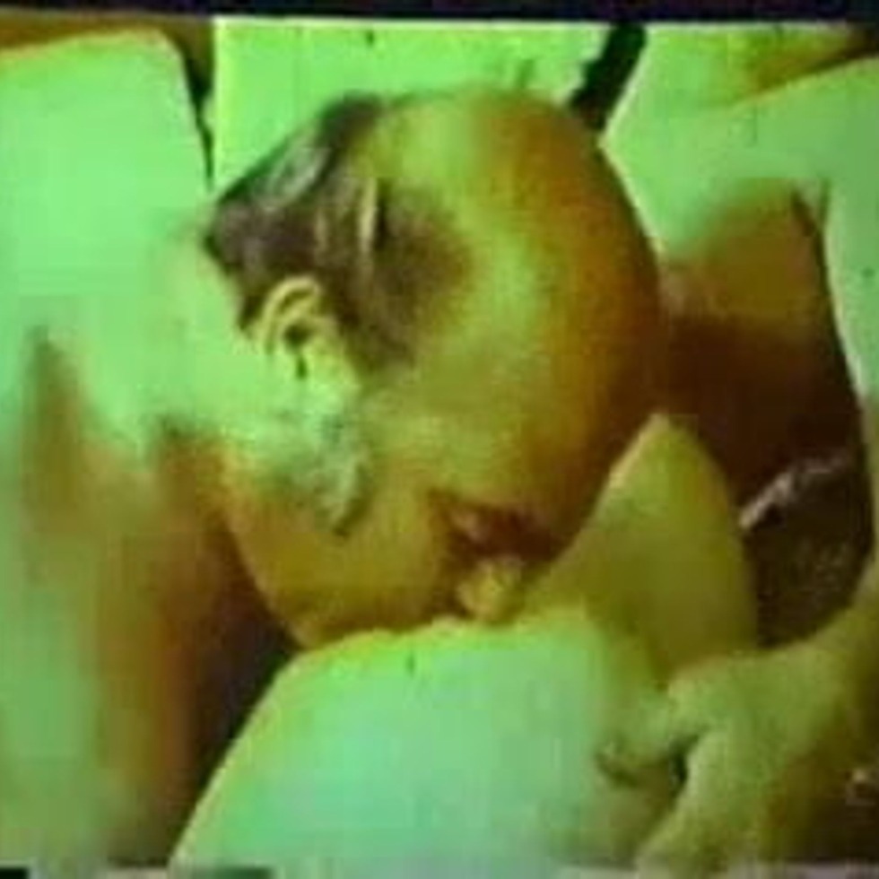 Naked Turkish actress Arzu Okay