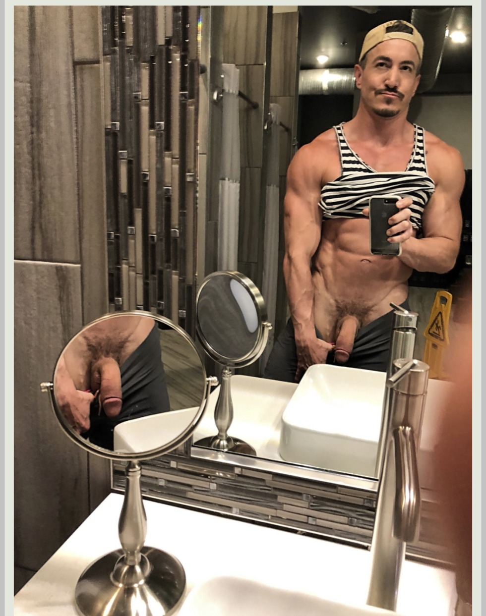 Rick and the Griffopotamus YouGalery Nude Pictures