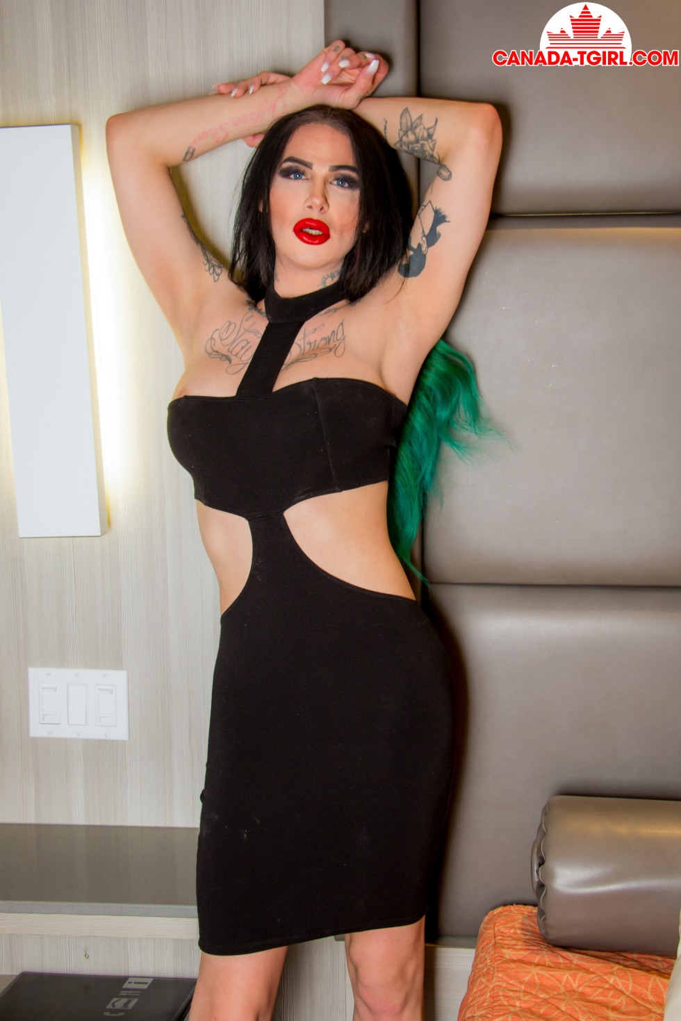 Saskia Valentine naked